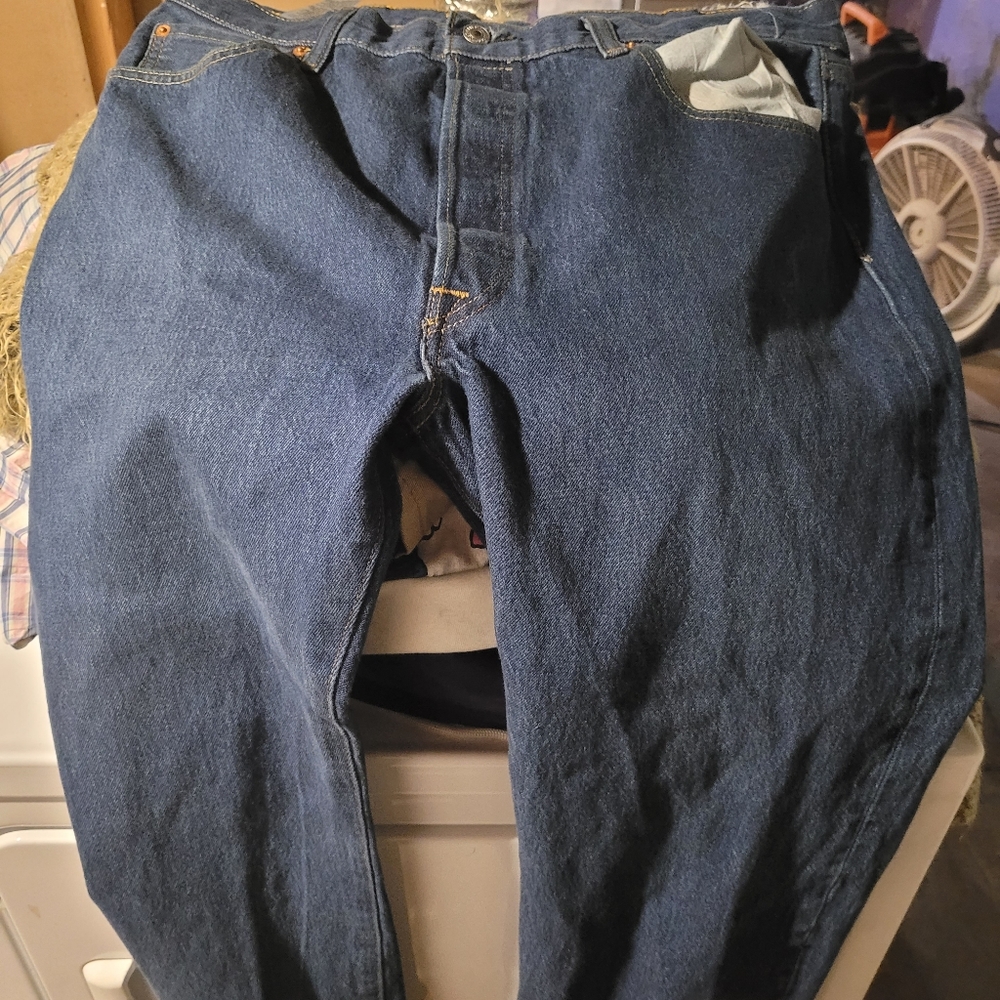 Levis